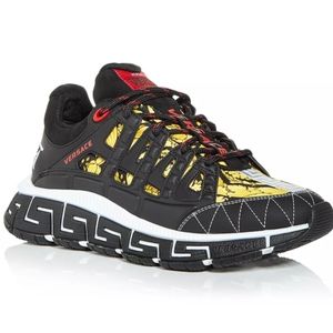 Versace sneakers original with box & tag. (us size 9, eu 42)